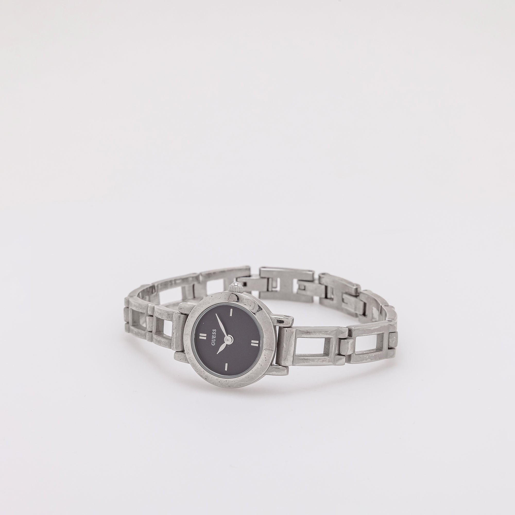 Kuro Circle Guess Watch