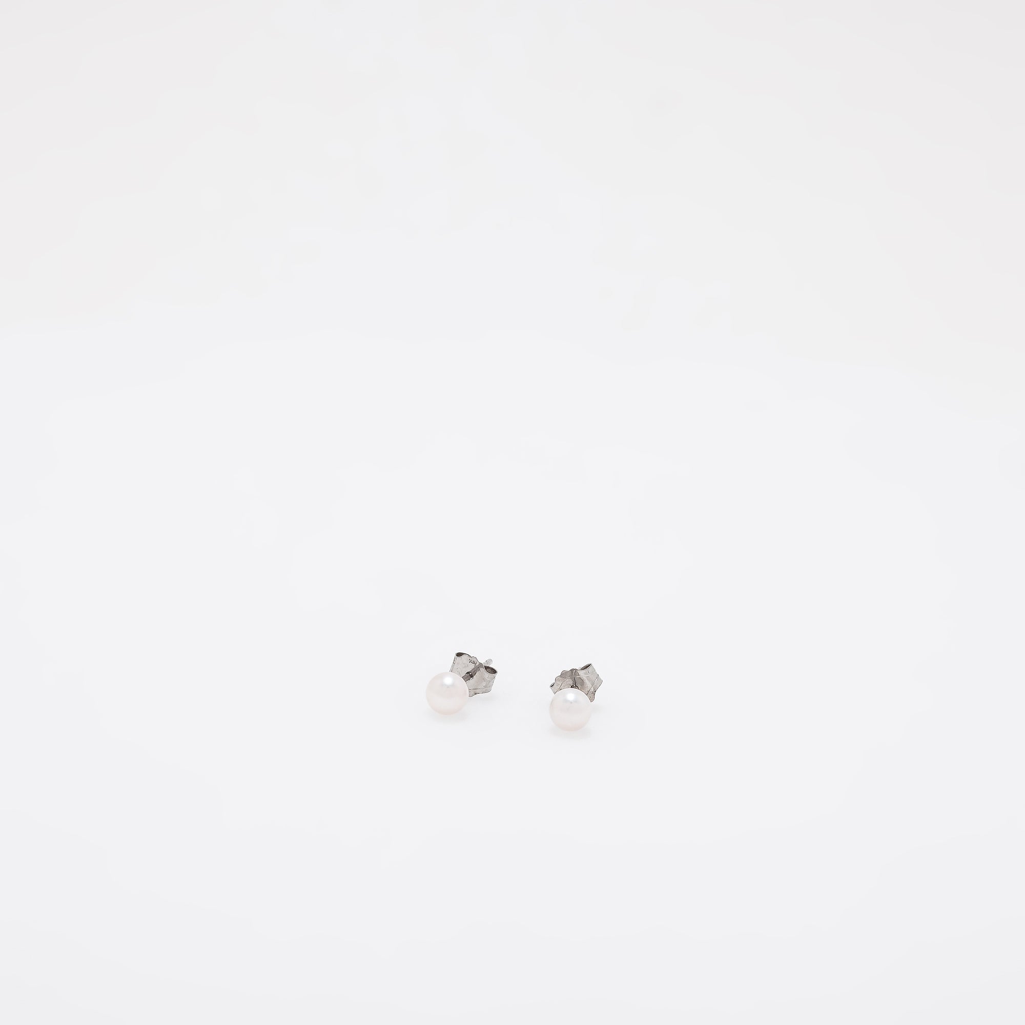 Edmond Pearl Studs