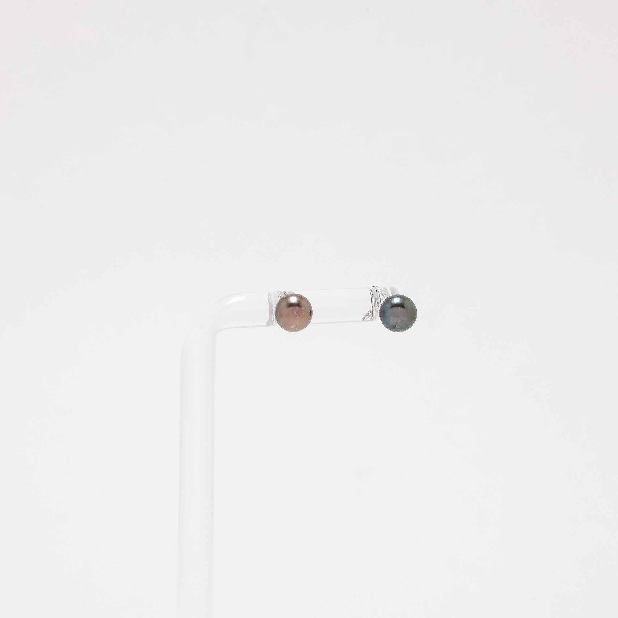 Shanda Pearl Earrings