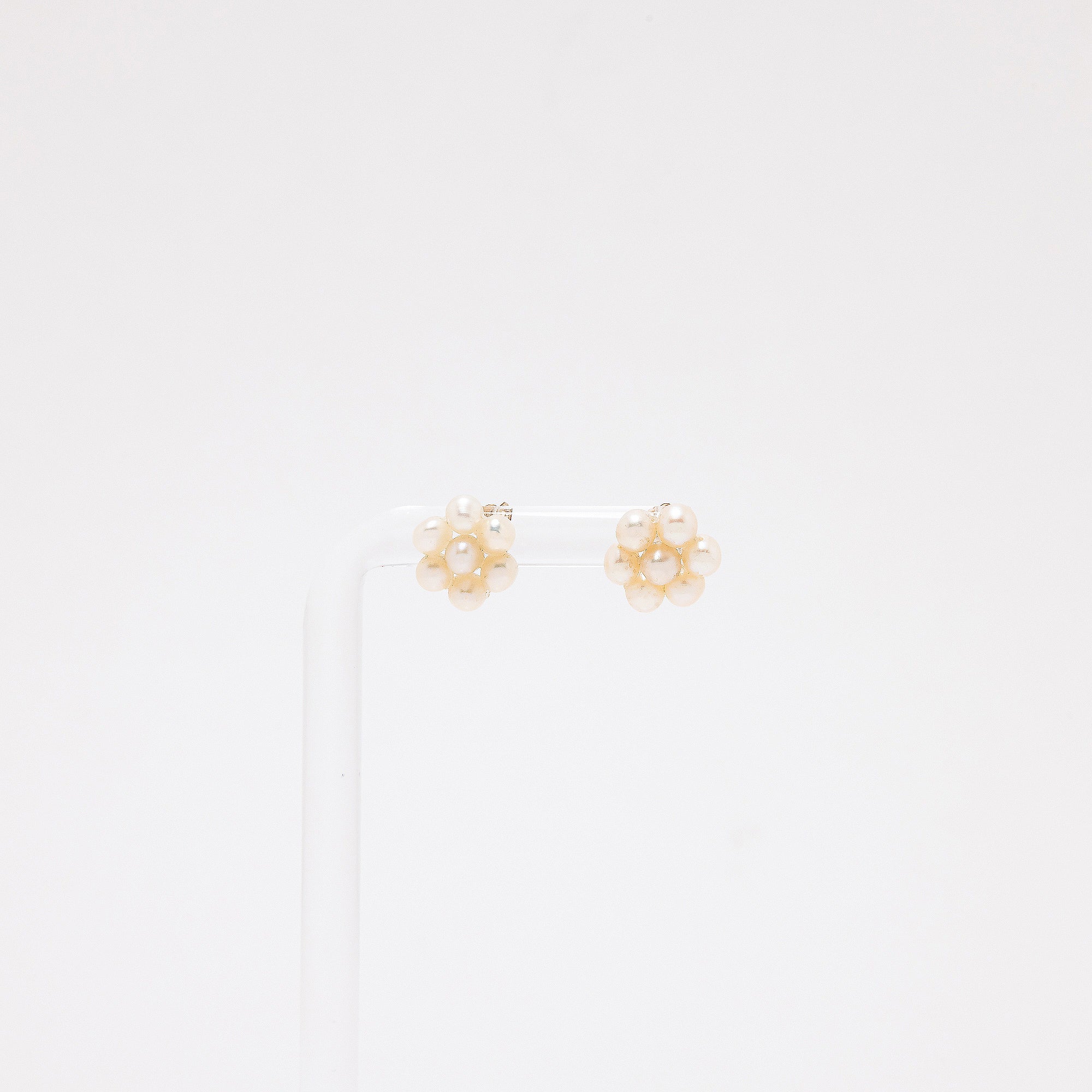 Jess Pearl Earrings