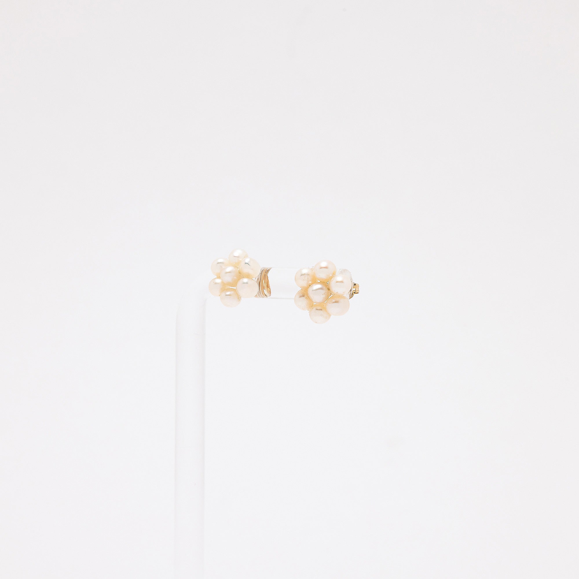 Jess Pearl Earrings