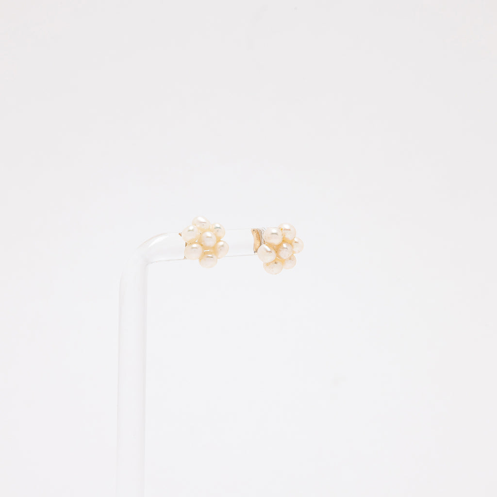Jess Pearl Earrings
