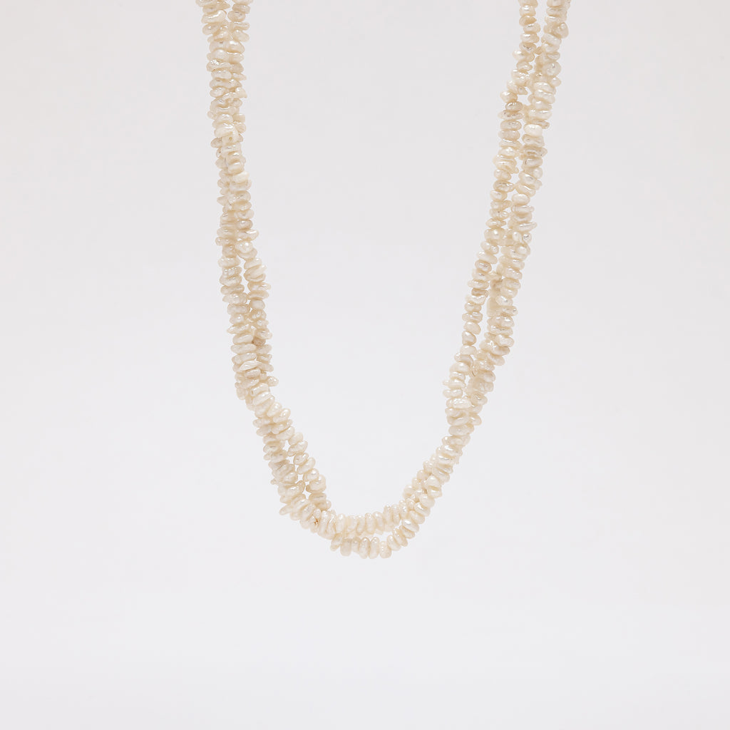 Liz Pearl Necklace