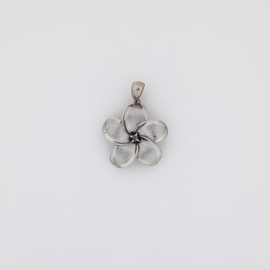 Blue Diamond White Gold Plumeria