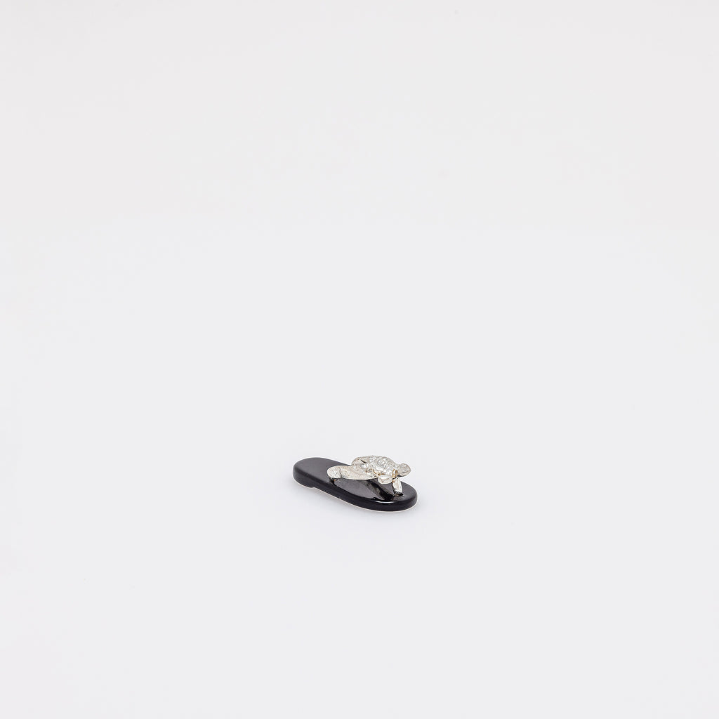 Honu Slippah in Black Onyx