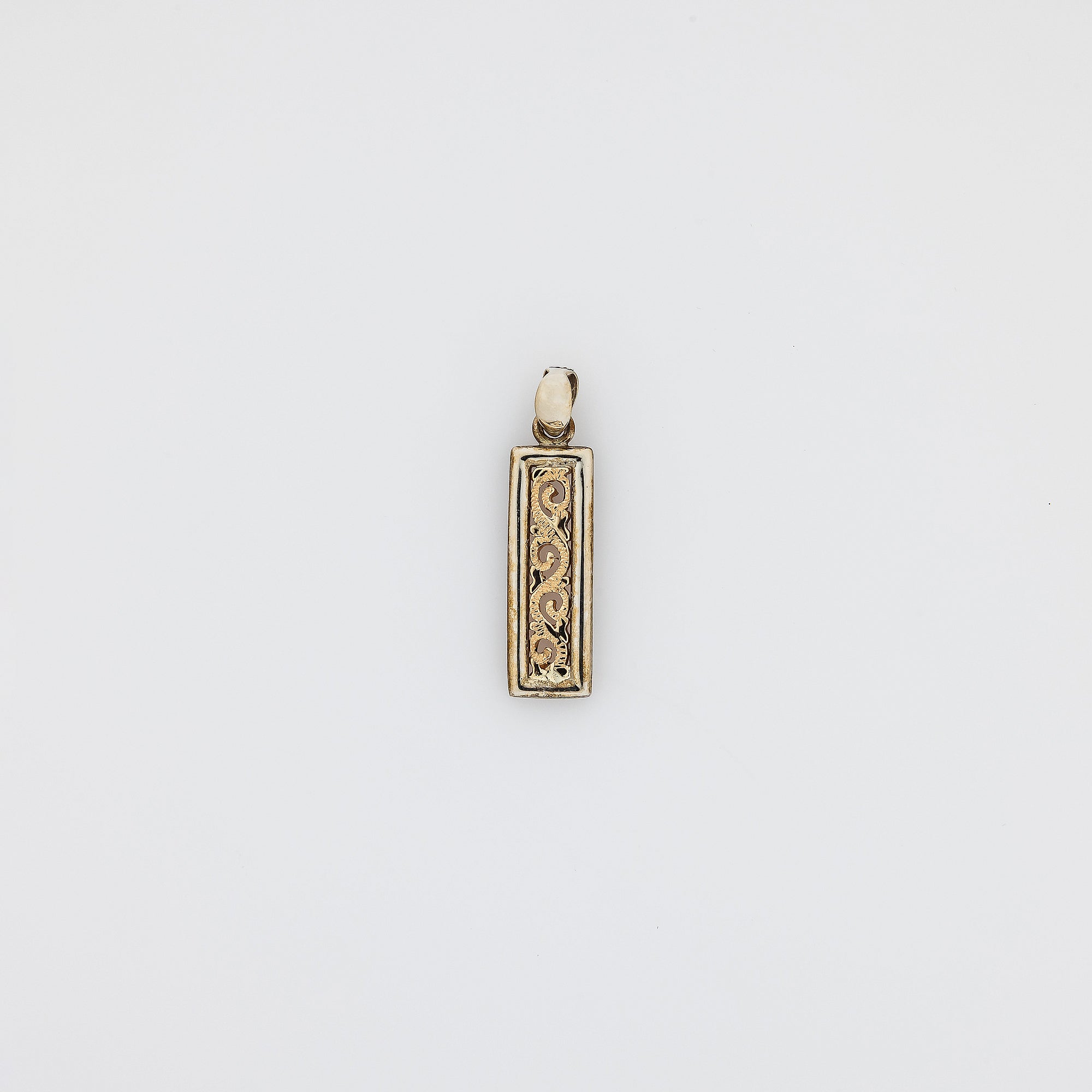 Scroll Vertical Bar Pendant