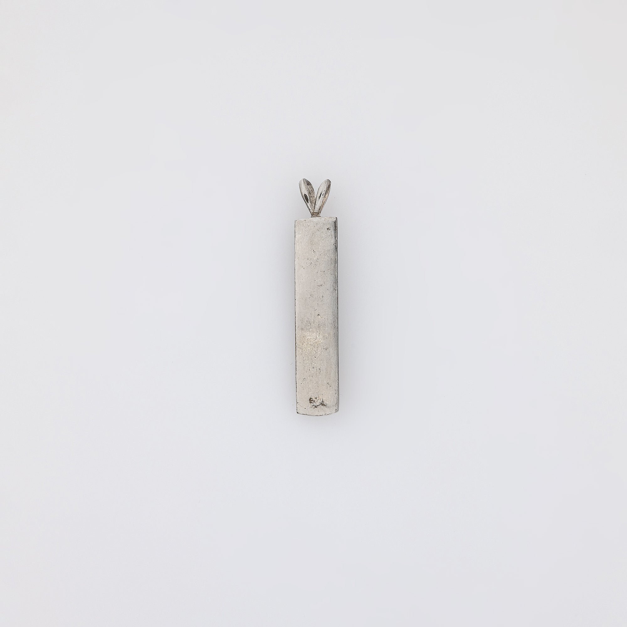 White KU'UIPO Vertical Bar Pendant