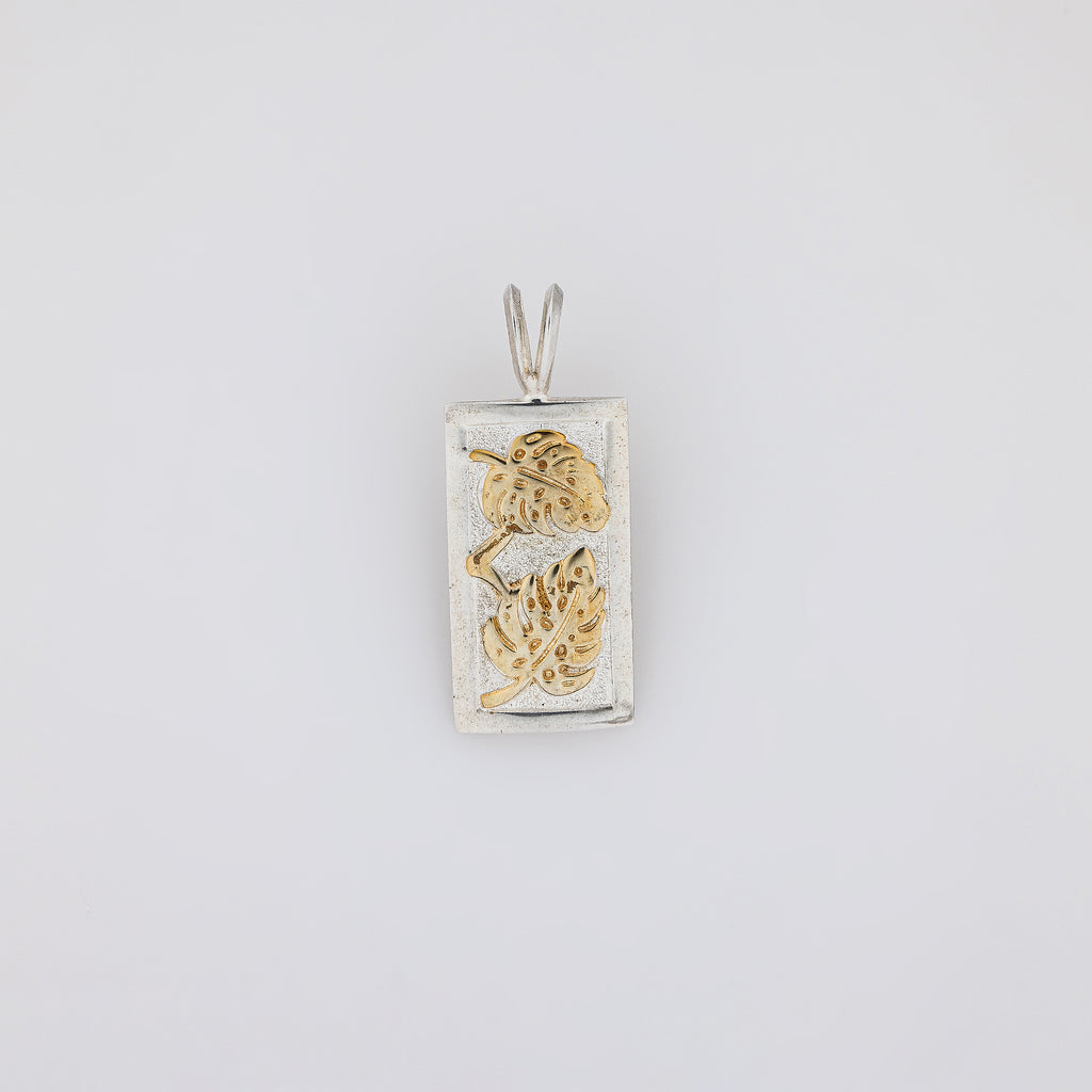 Double Monstera Leaf Vertical Bar Pendant
