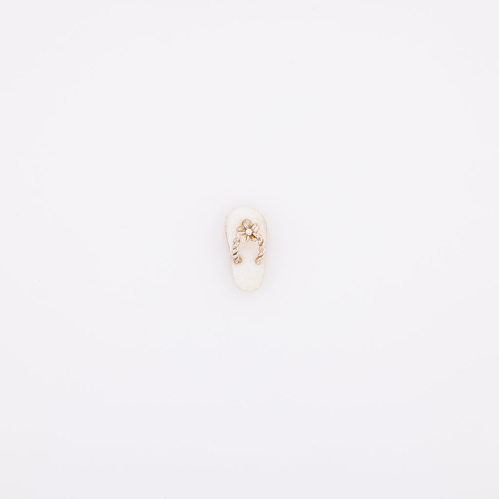 White Shell CZ Plumeria Slippah