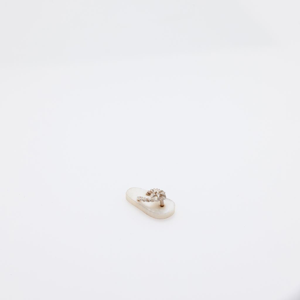 White Shell CZ Plumeria Slippah