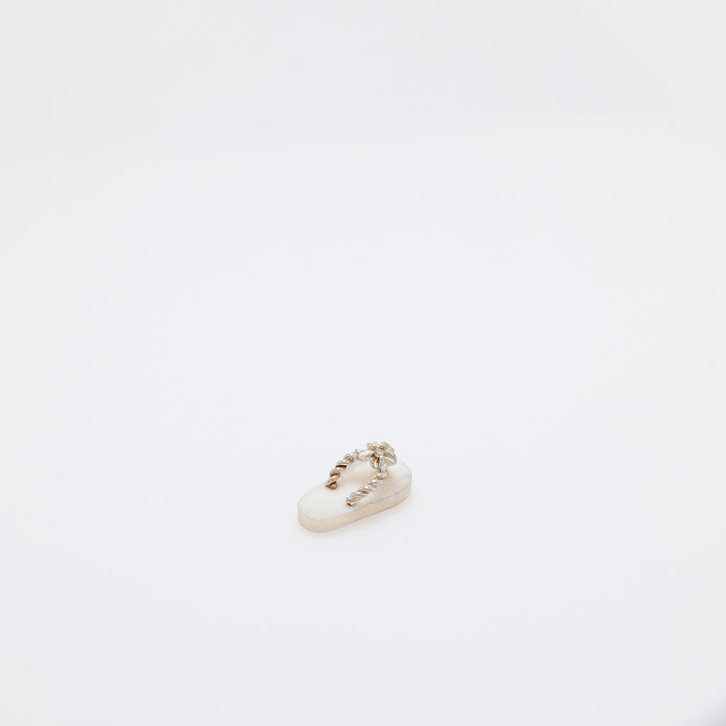 White Shell CZ Plumeria Slippah