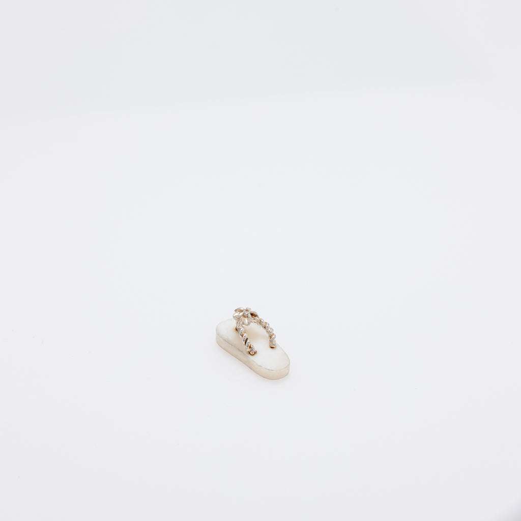 White Shell CZ Plumeria Slippah