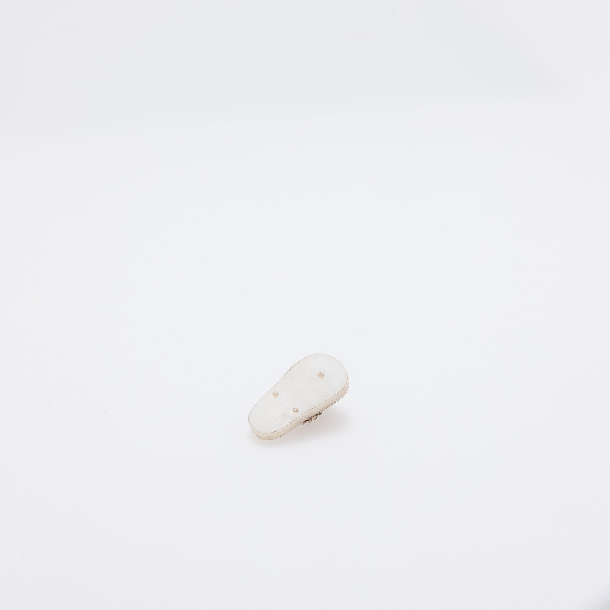 White Shell CZ Plumeria Slippah