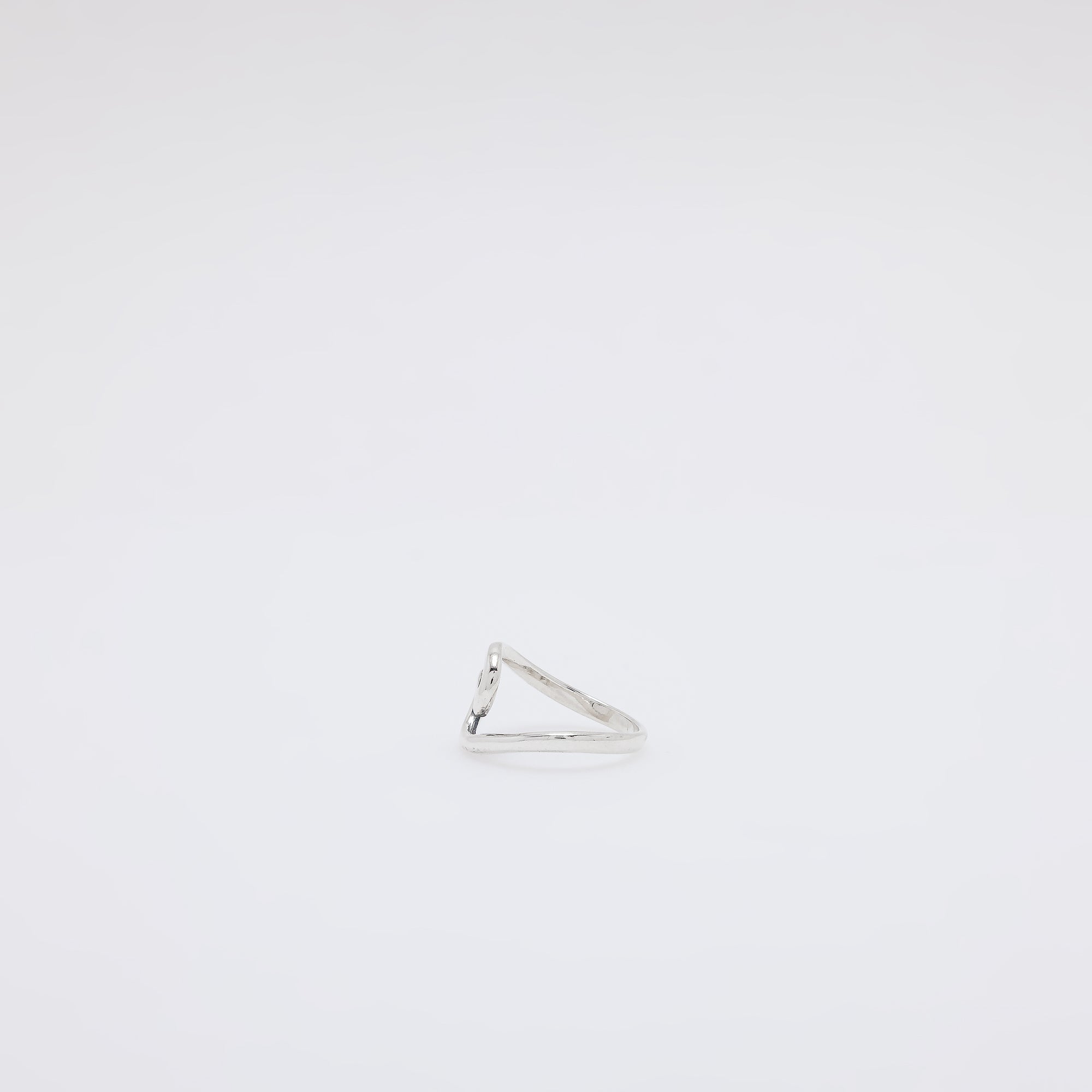 Silhouette Wave Ring [Size 5.5, 7, 8 +9]