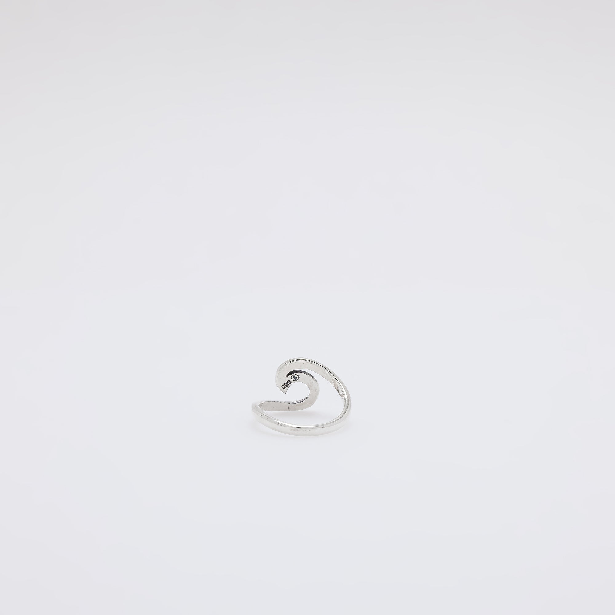 Silhouette Wave Ring [Size 5.5, 7, 8 +9]