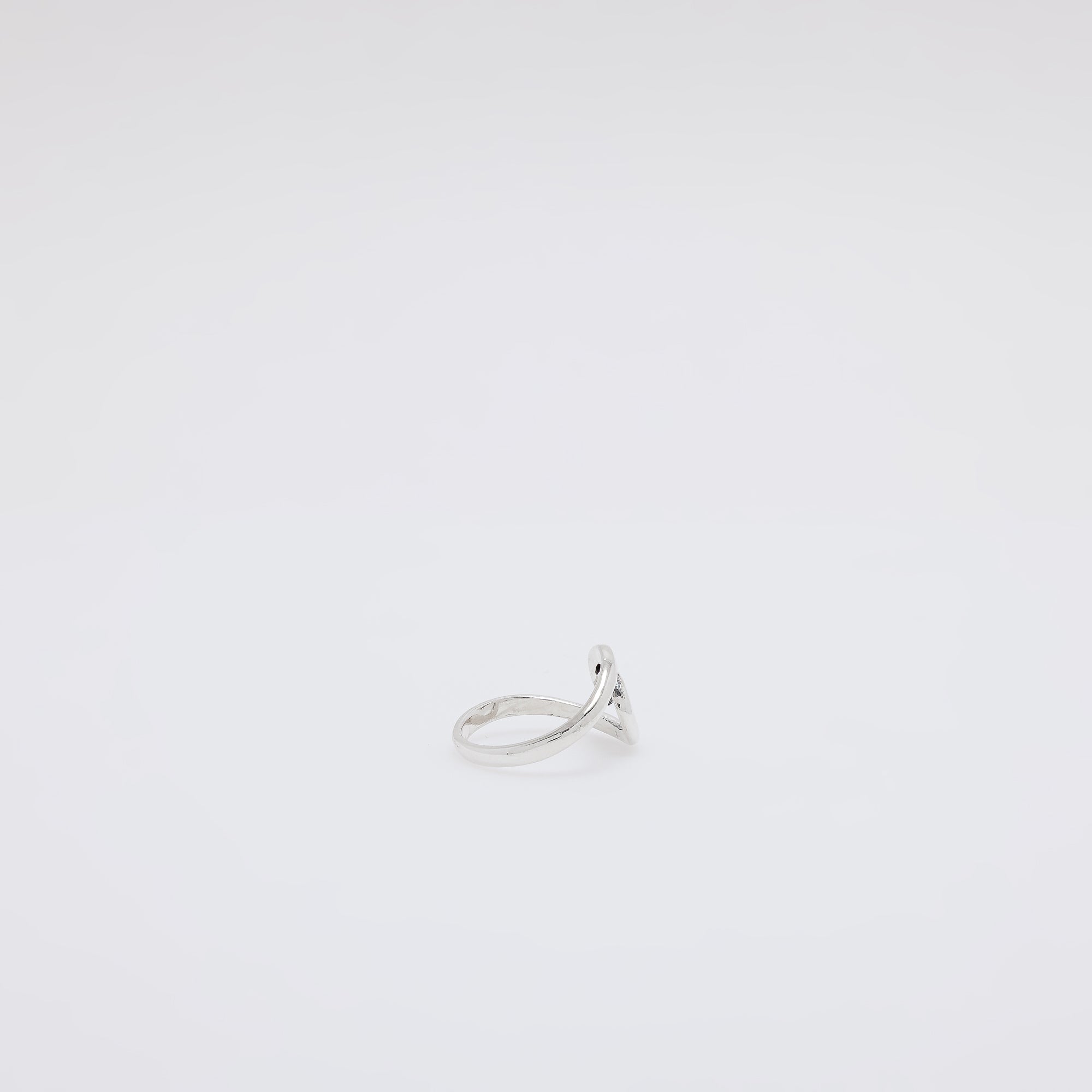 Silhouette Wave Ring [Size 5.5, 7, 8 +9]