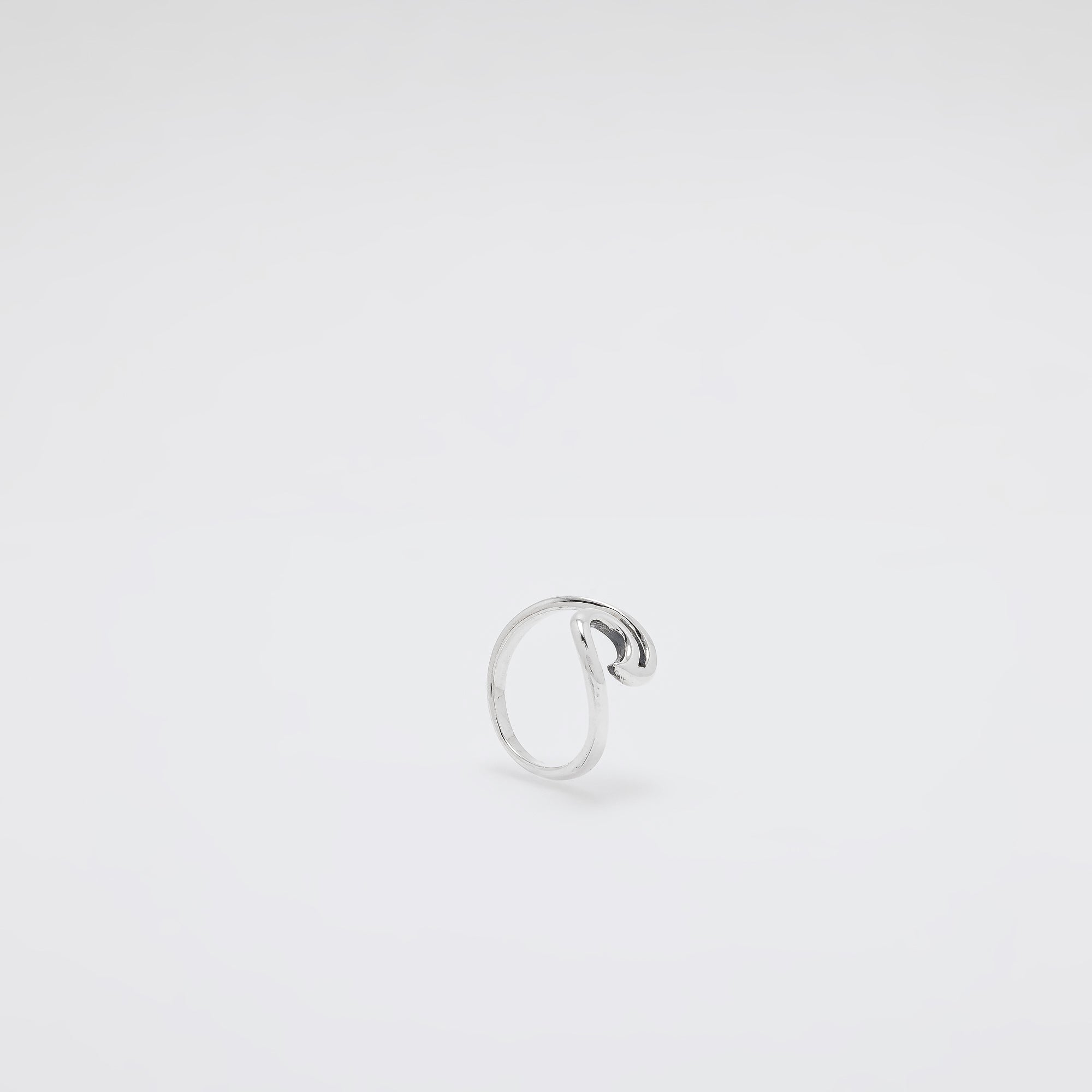 Silhouette Wave Ring [Size 5.5, 7, 8 +9]