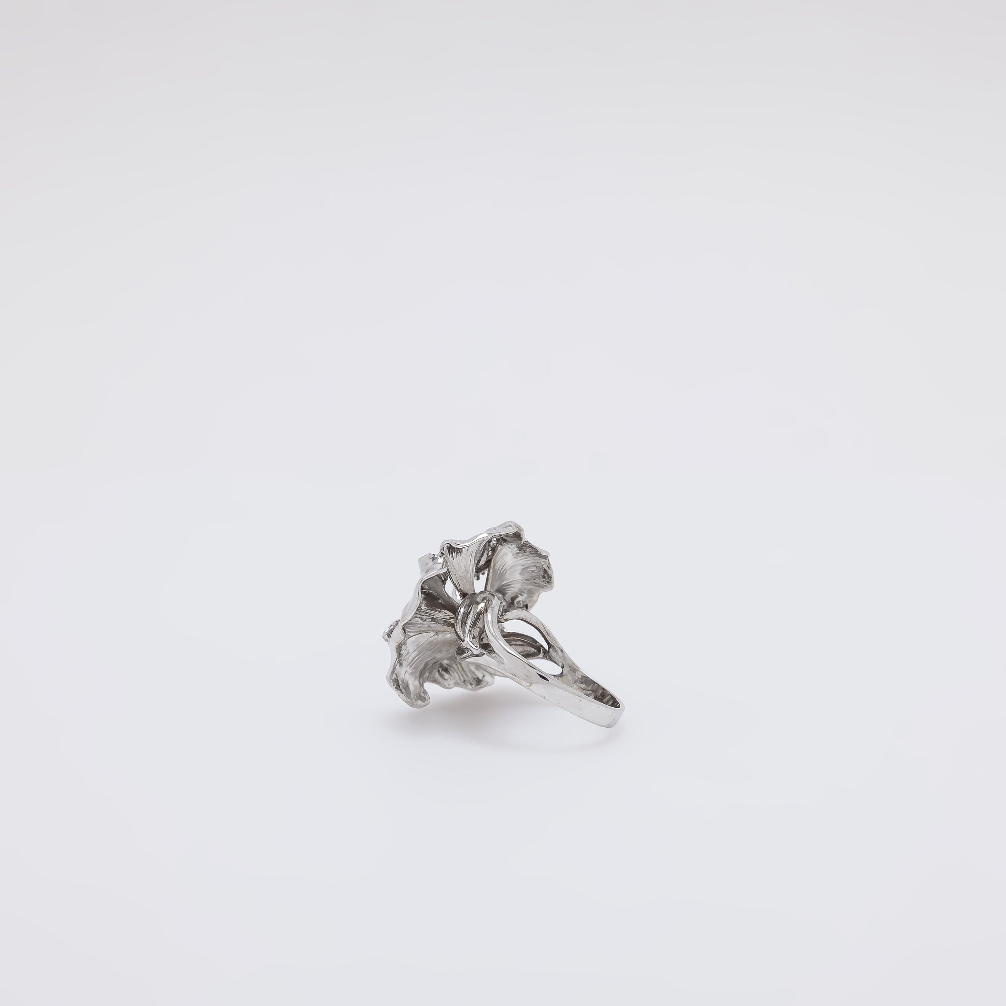 XL Hibiscus Ring [Size 6.5]