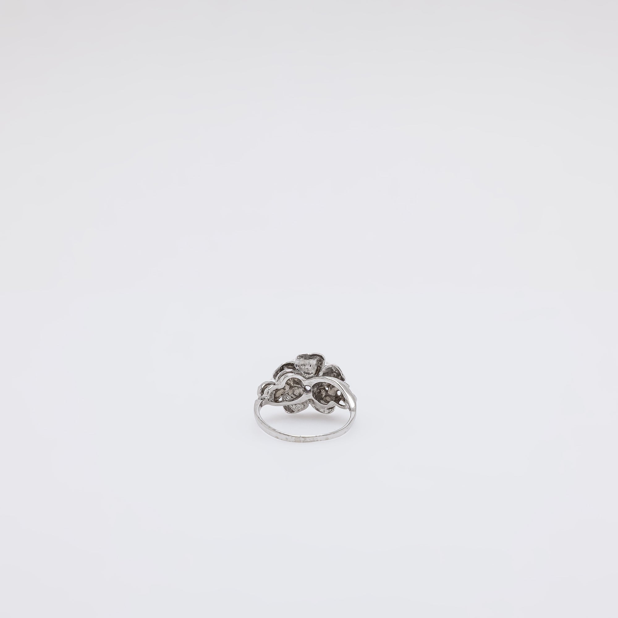 Single Sapphire Plumeria Ring [Size 6.75]