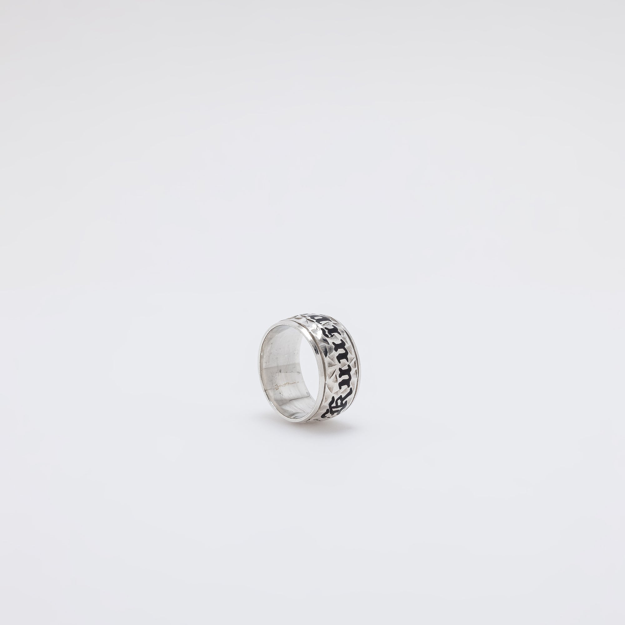 Black KU'UIPO Ring [Size 7]