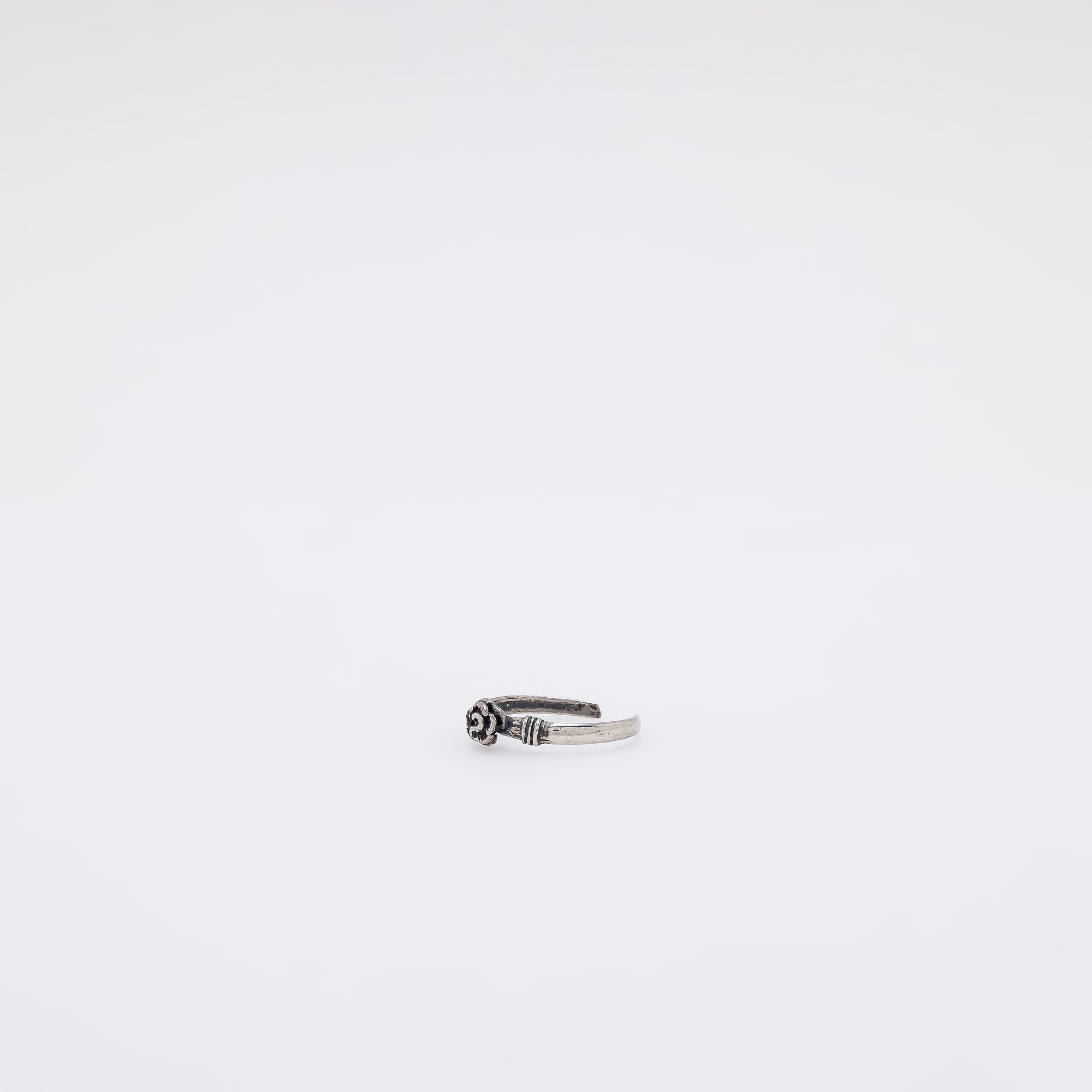 A Single Rose Toe Ring