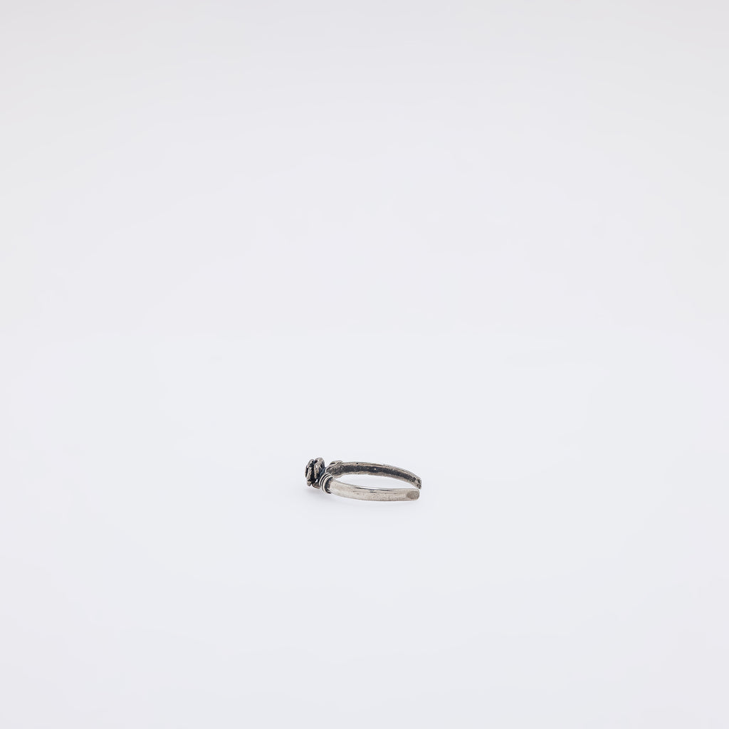 A Single Rose Toe Ring