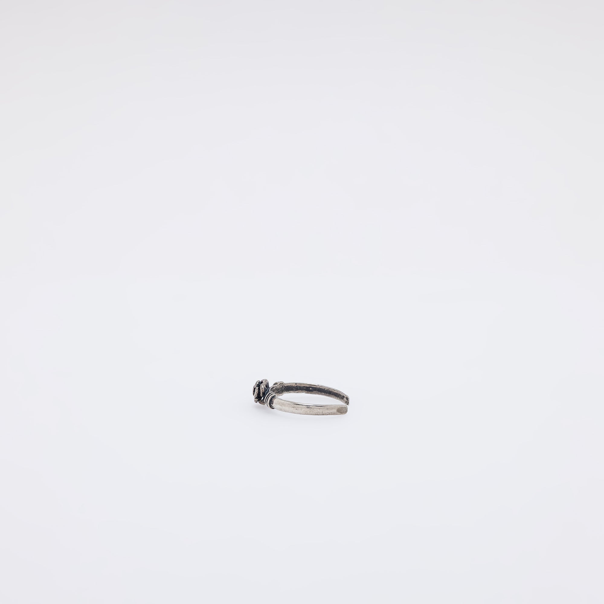 A Single Rose Toe Ring