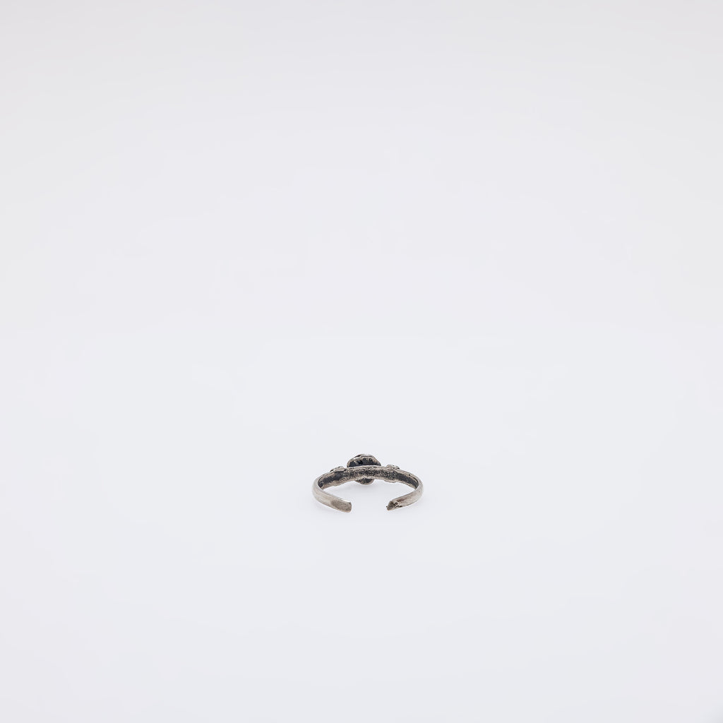 A Single Rose Toe Ring
