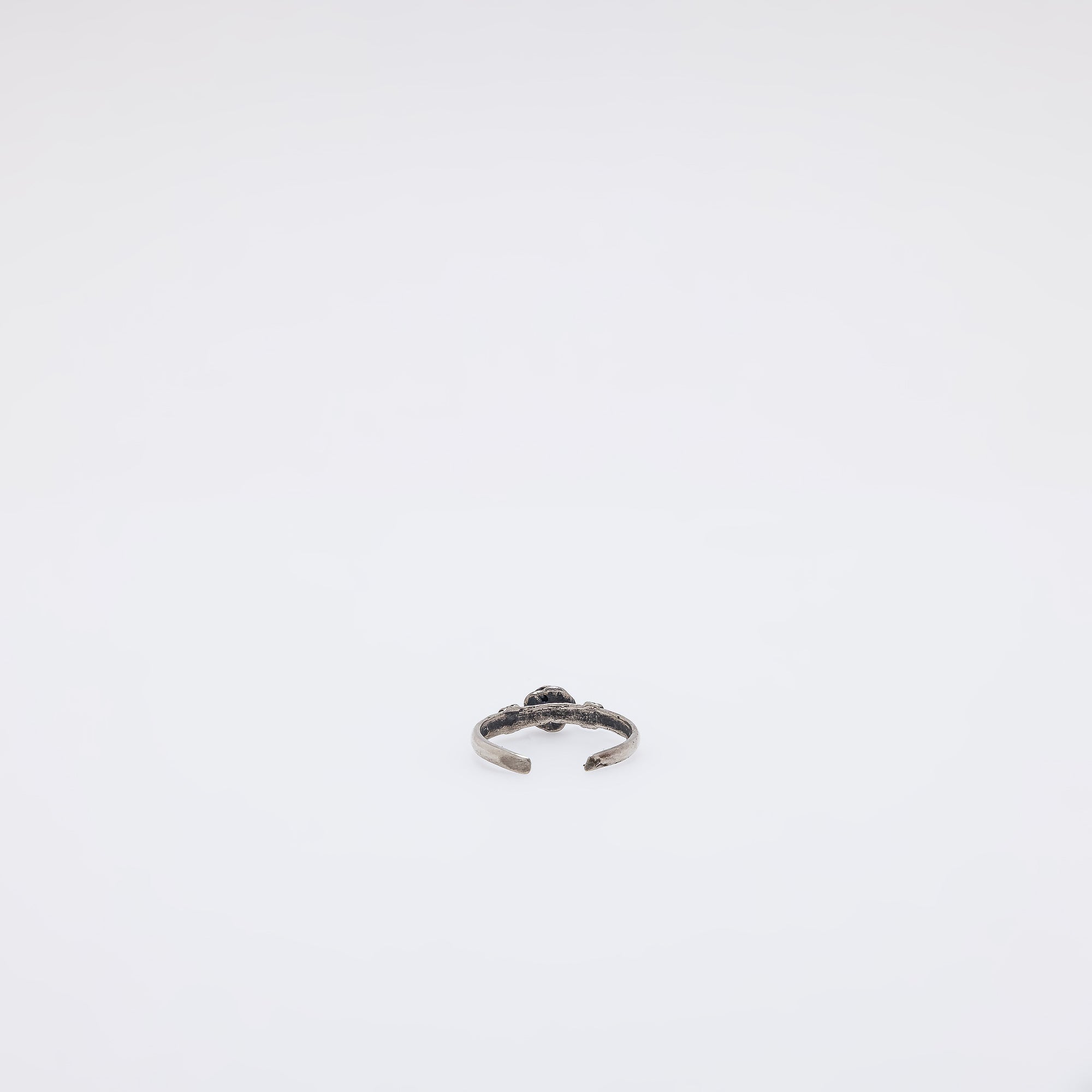 A Single Rose Toe Ring