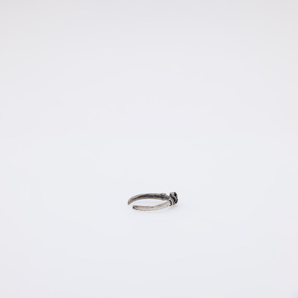 A Single Rose Toe Ring