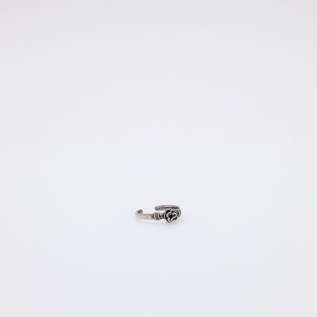 A Single Rose Toe Ring