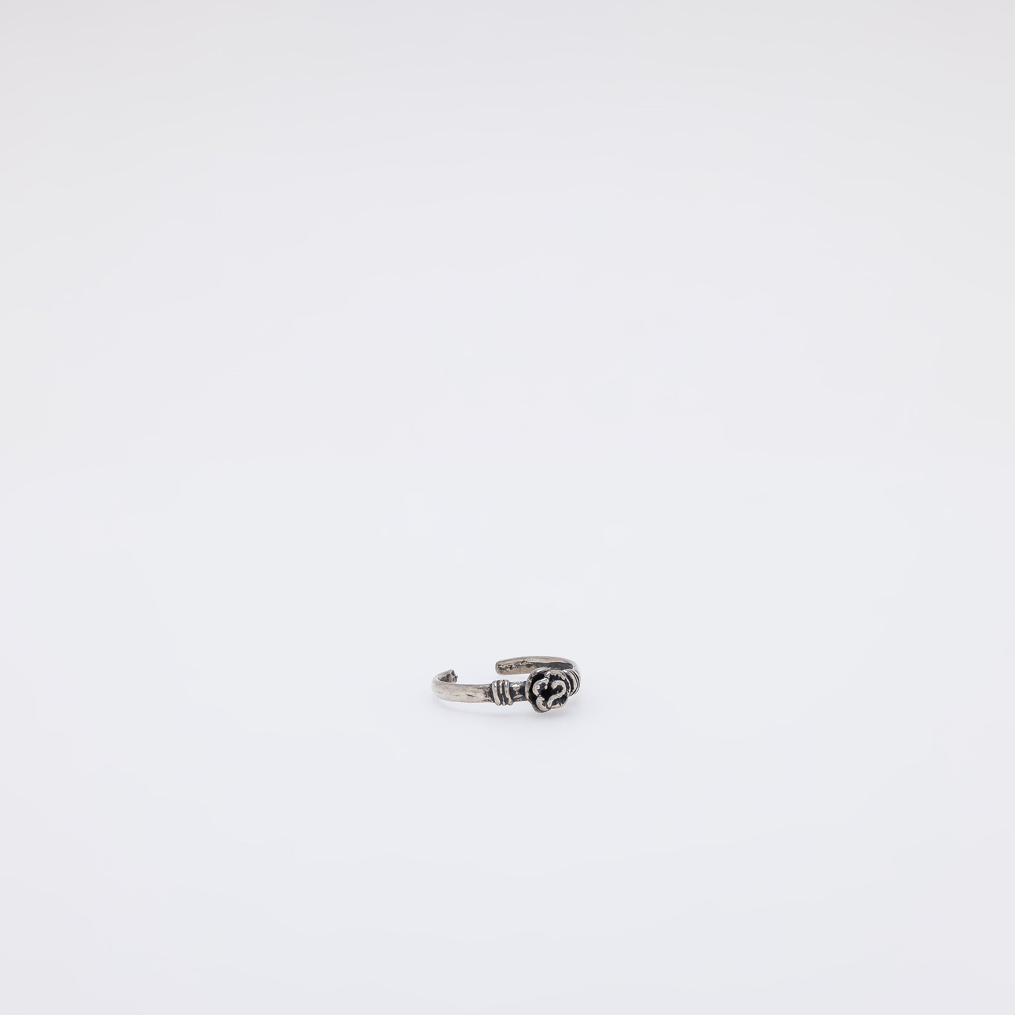 A Single Rose Toe Ring