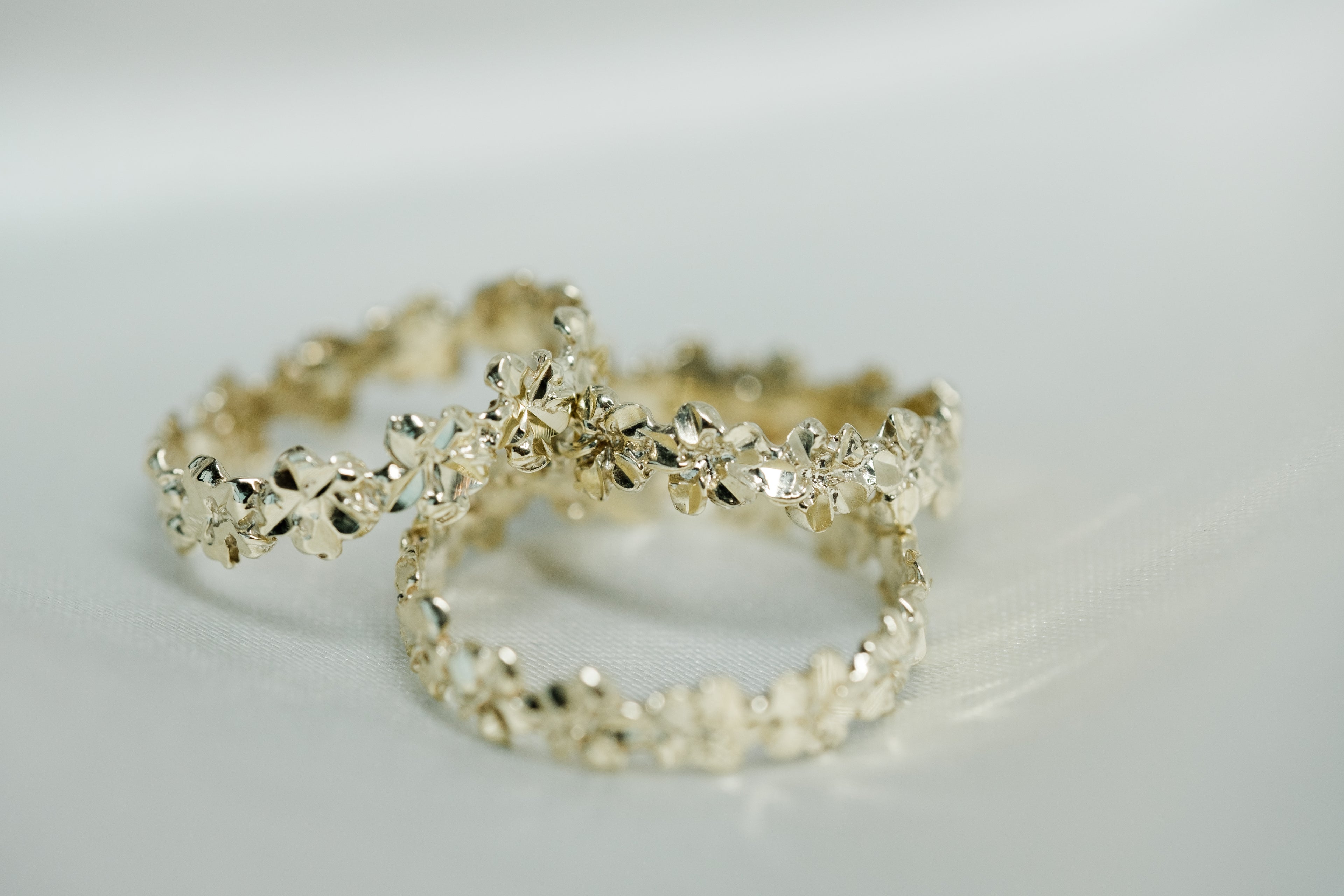 Plumeria Lei Ring in Green Gold [Size 8]