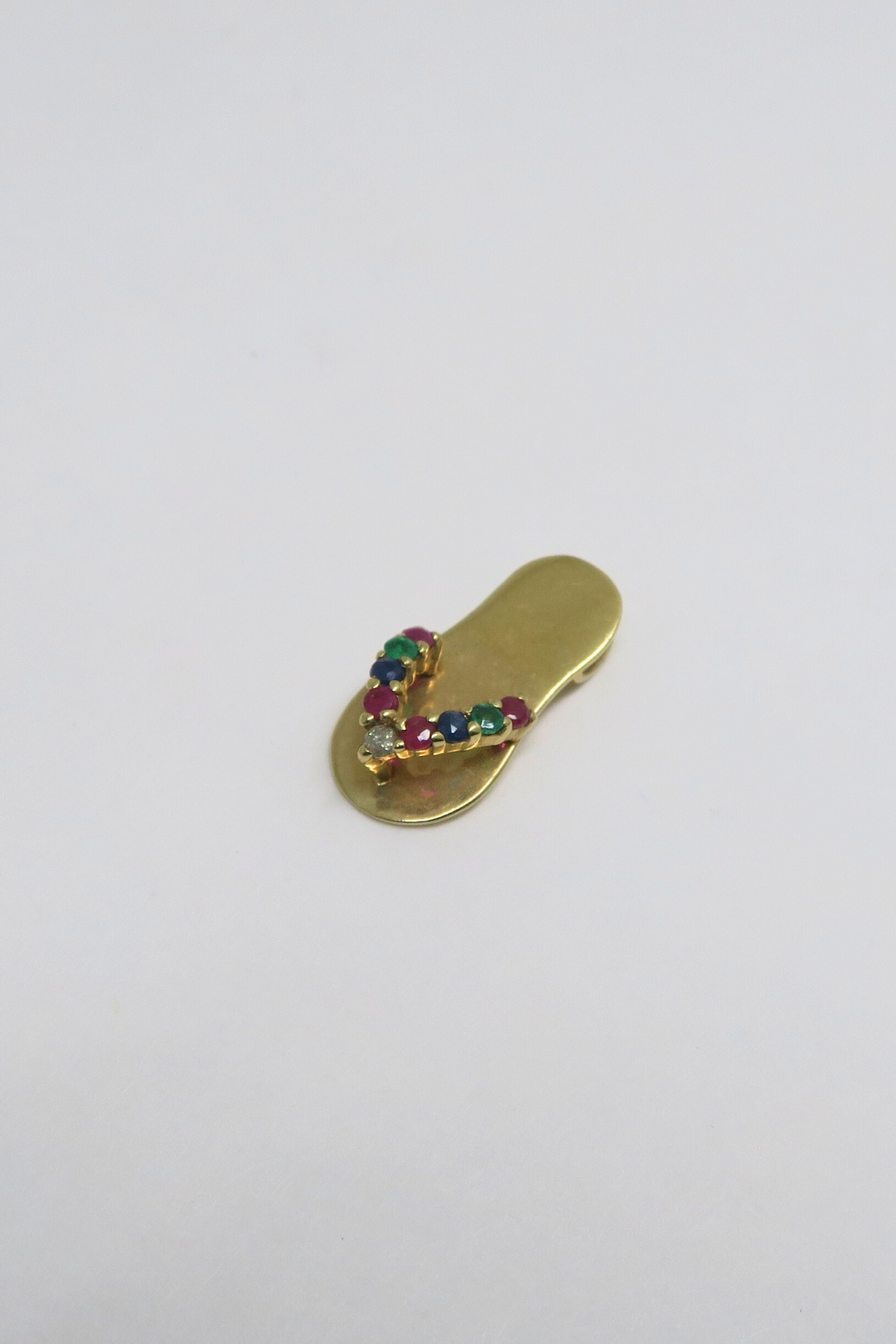 Multicolor Stone Slippah in Yellow Gold